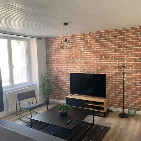*la Factory / Aignan Apartment